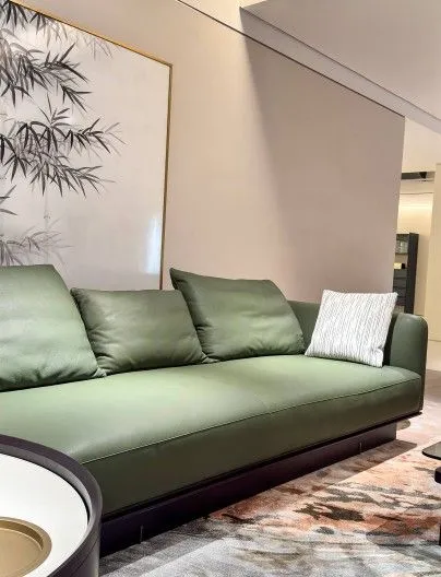 M7710SF3R Sofa: Exquisite Blend of Style and Comfort for Your Living Room