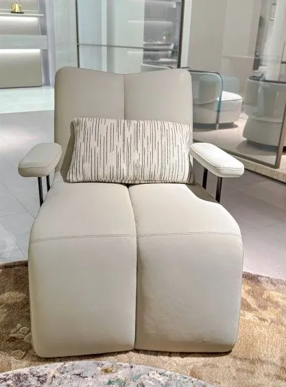 Plain - charm Leather - art M7703SF15 Lounge Chair