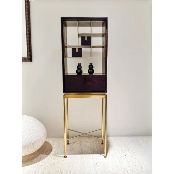 Glistening Gold Showcase